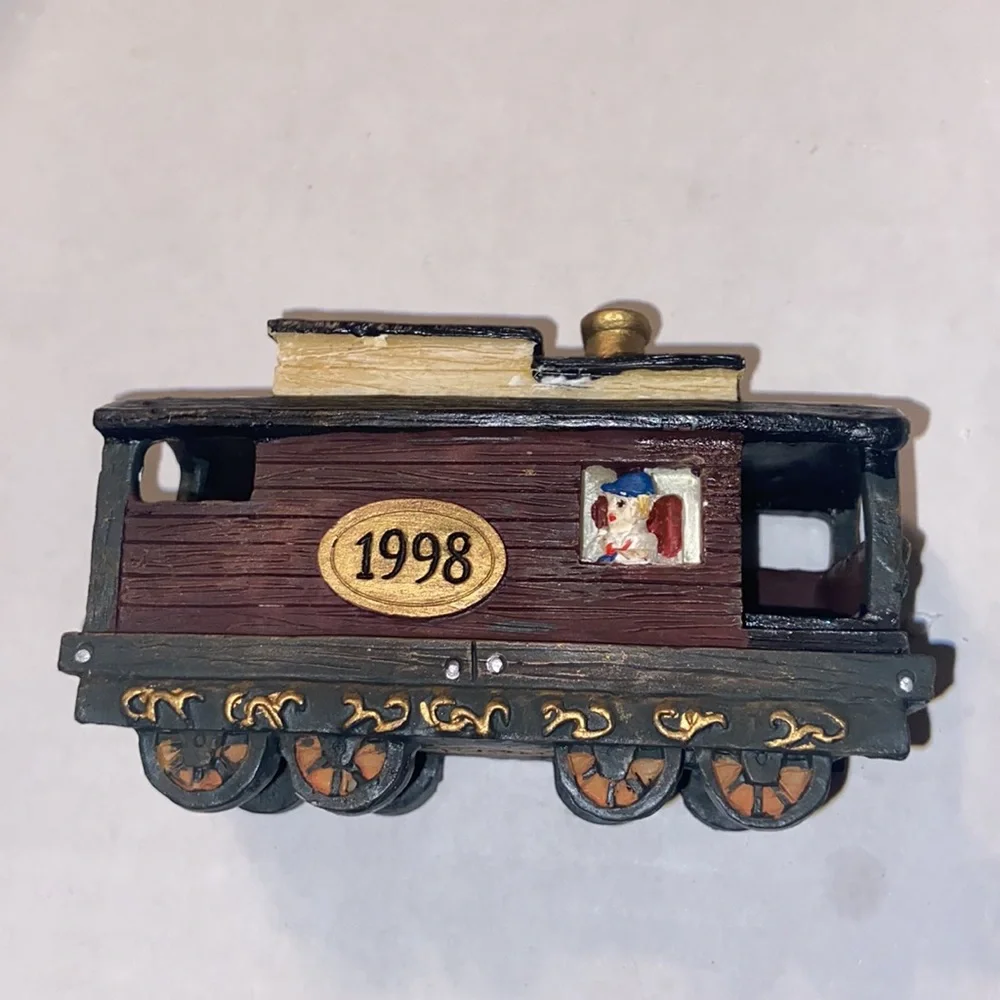 New in box vintage Home Towne Express 1998 Edition Caboose